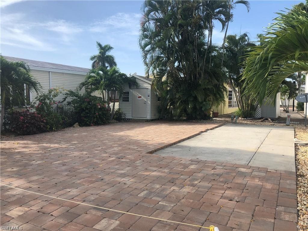 5628 Red Bird LN-1