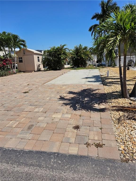 5628 Red Bird LN-8