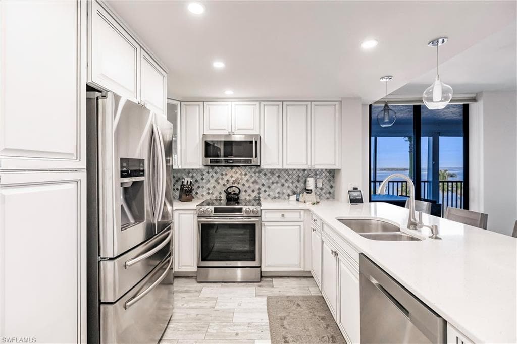 17170 Harbour Point DR 437-9