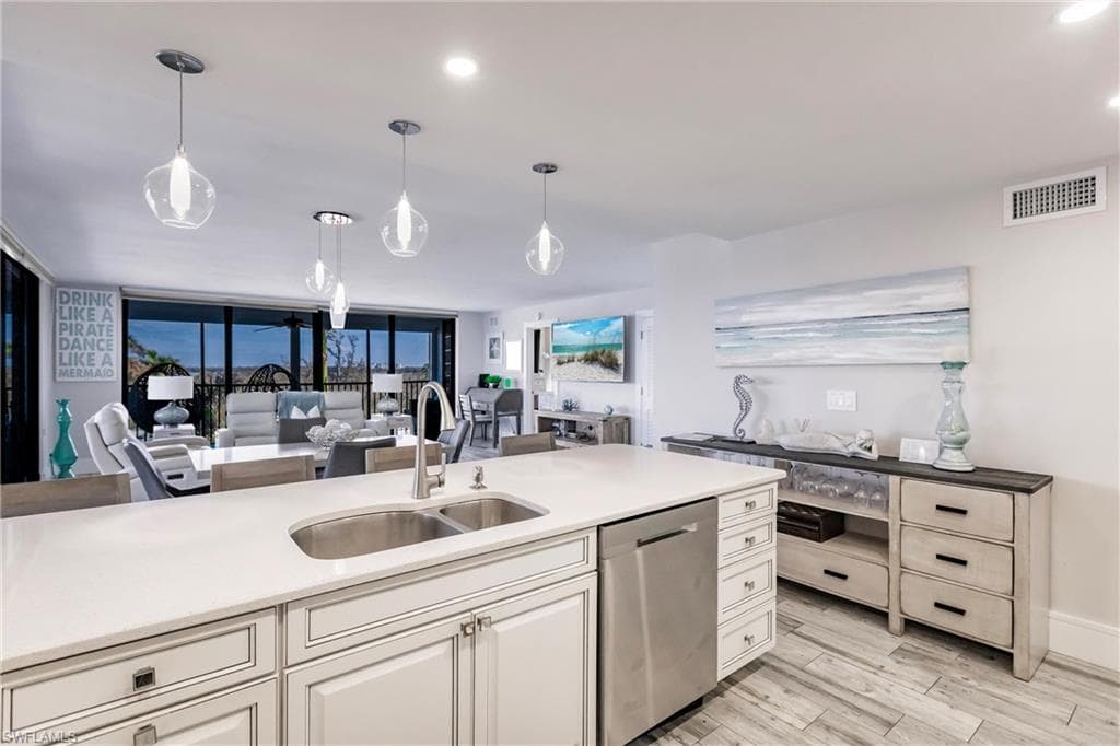 17170 Harbour Point DR 437-10