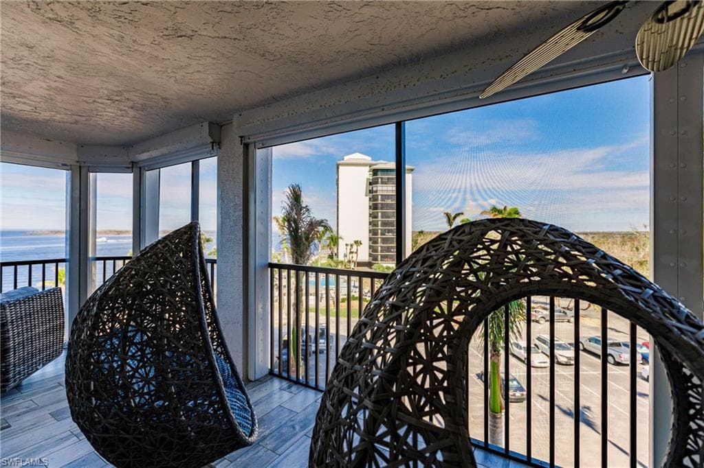 17170 Harbour Point DR 437-37