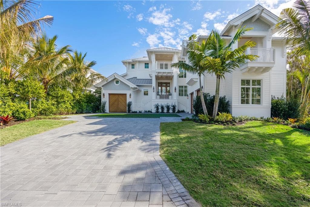3295 Gordon DR-6