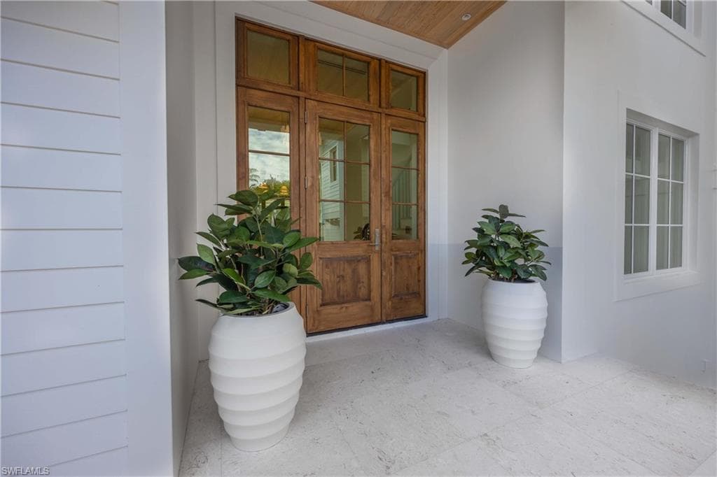 3295 Gordon DR-7