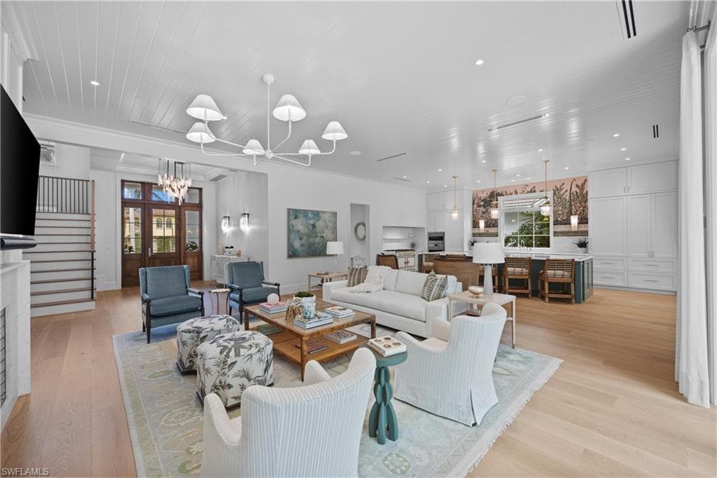 3295 Gordon DR-1