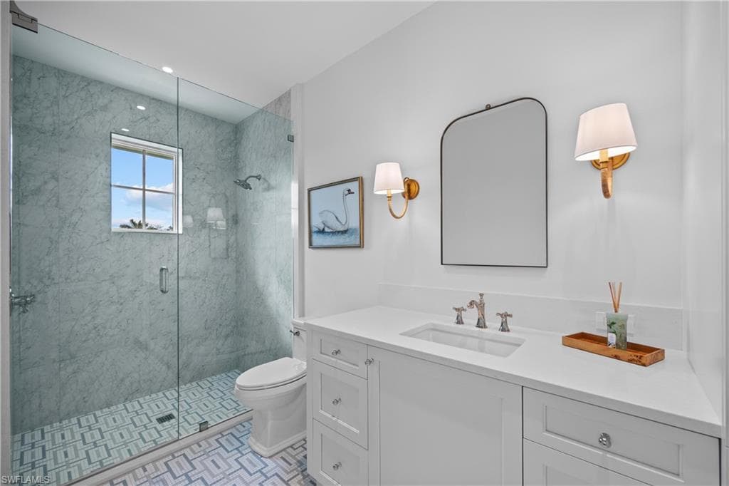 3295 Gordon DR-45