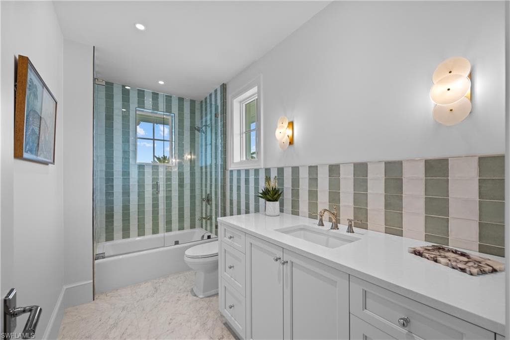 3295 Gordon DR-48