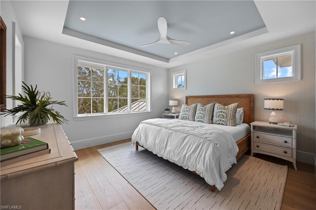 3295 Gordon DR-44