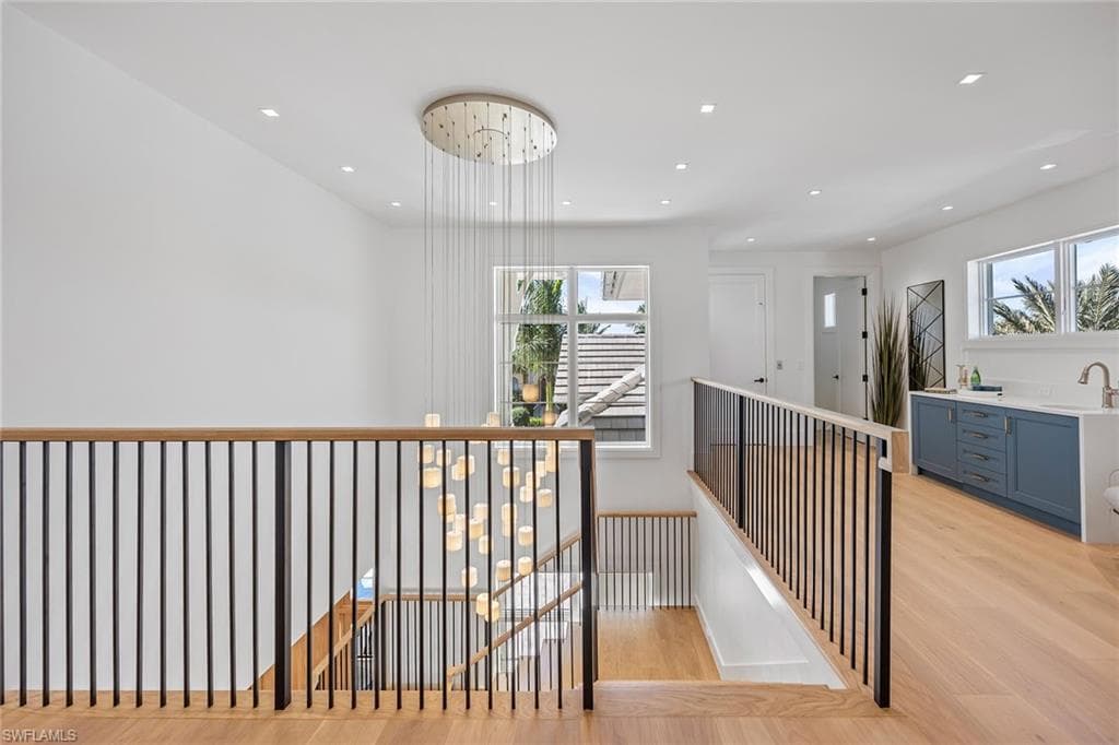 3277 Gordon DR-23