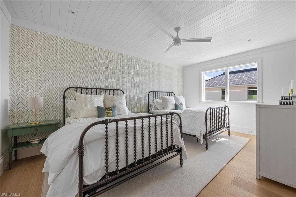 3277 Gordon DR-27
