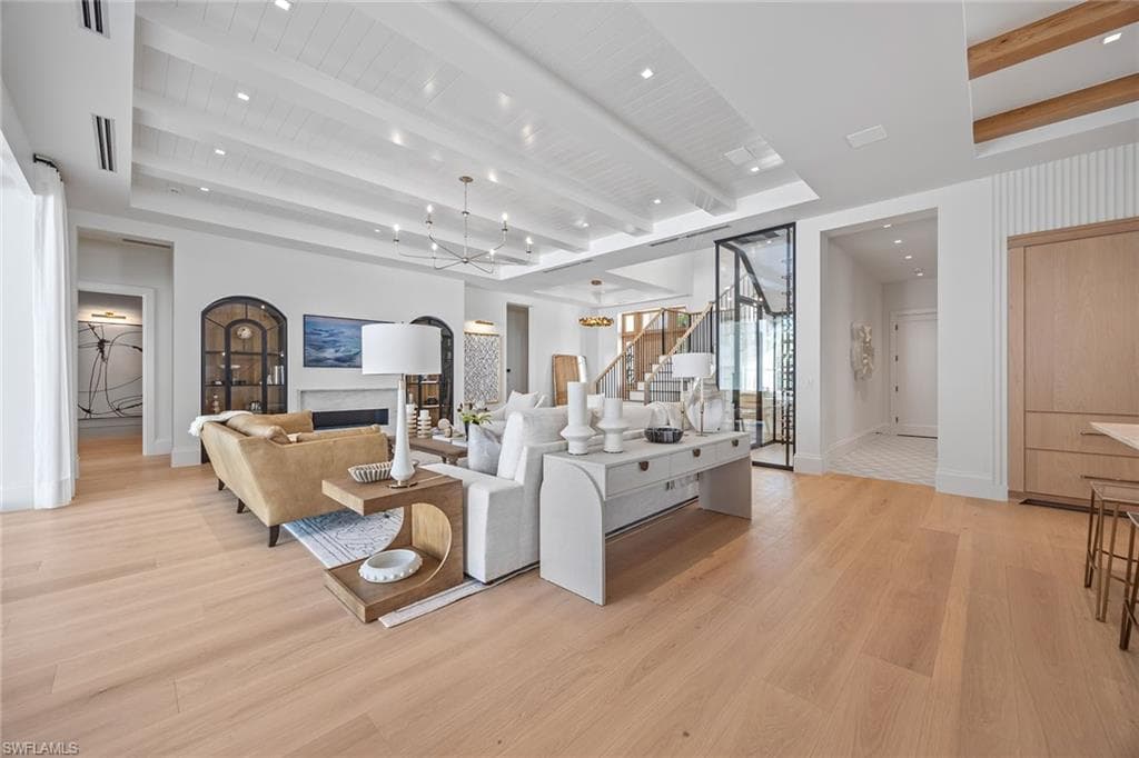 3277 Gordon DR-3