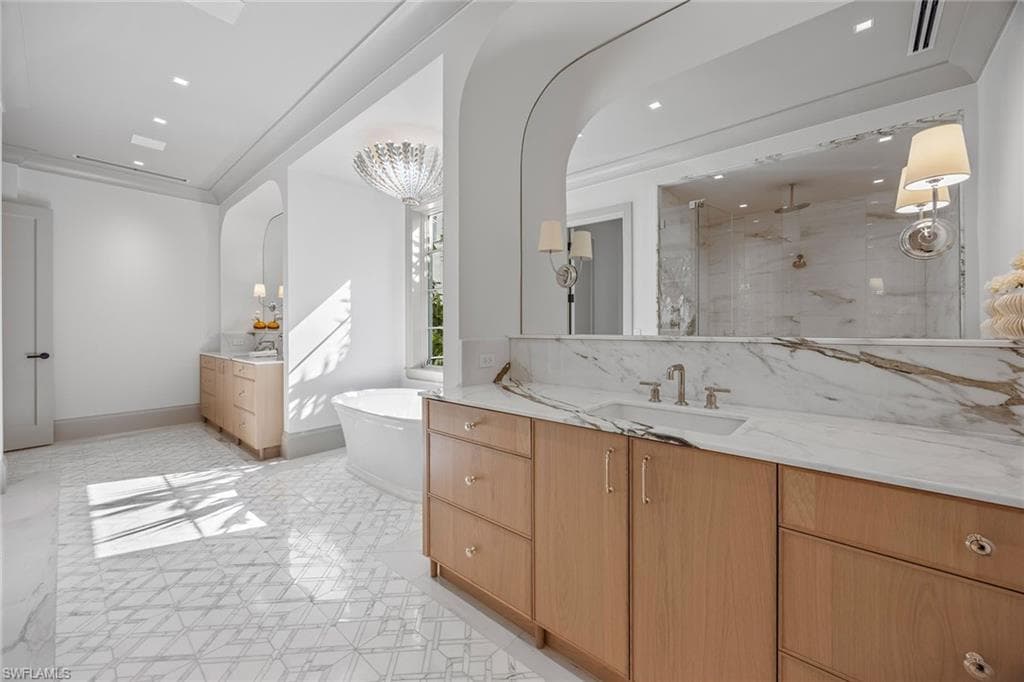 3277 Gordon DR-20