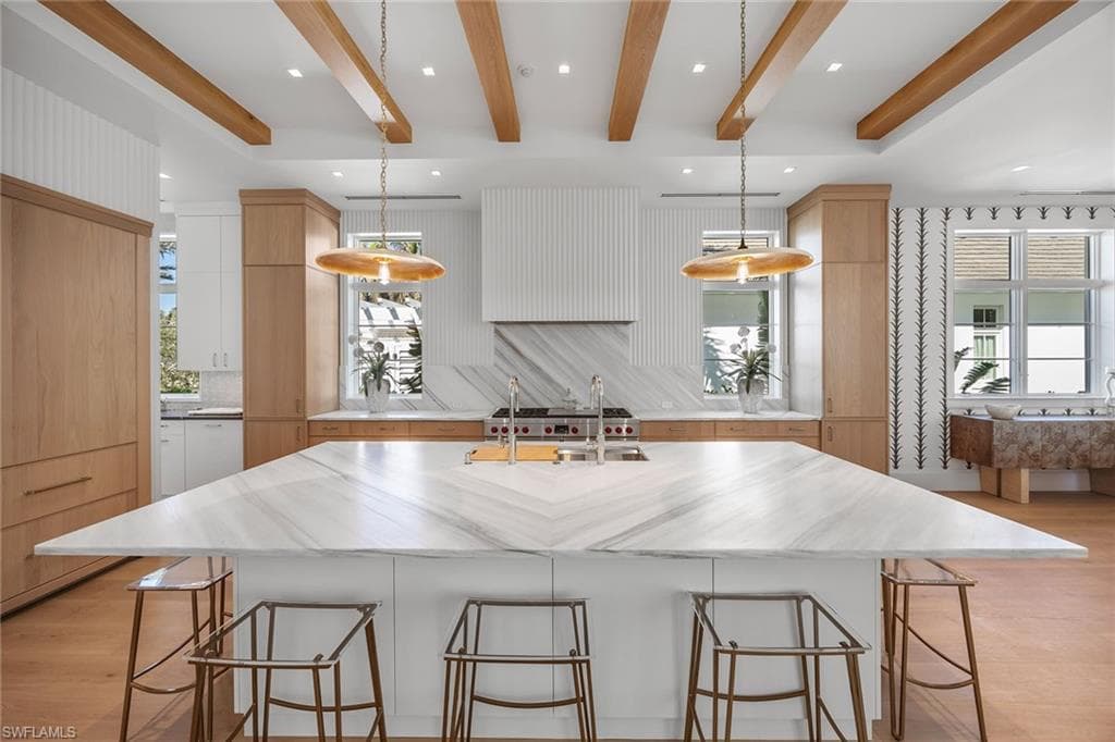 3277 Gordon DR-11