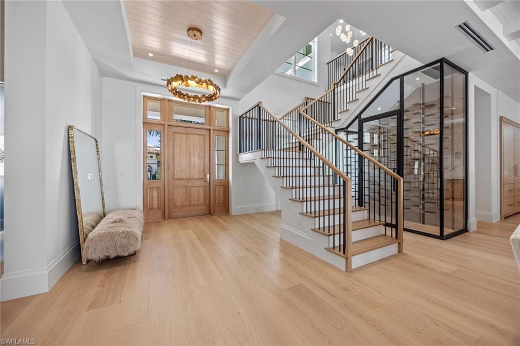 3277 Gordon DR-8