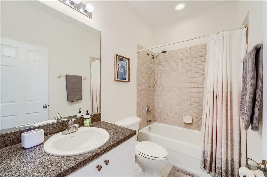 4241 Bellasol CIR 1922-13