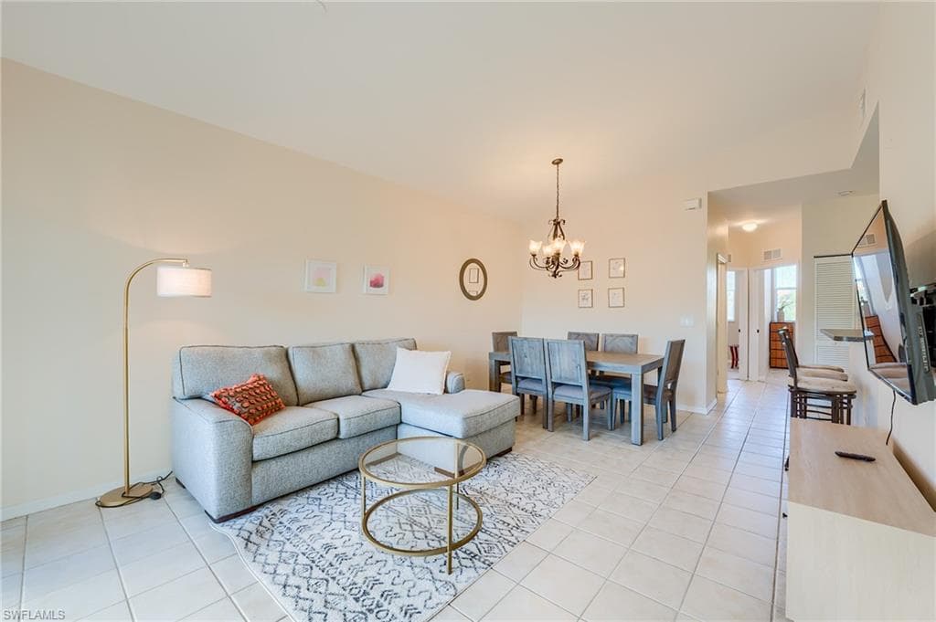 4241 Bellasol CIR 1922-15
