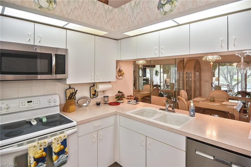 203 McGregor Park CIR-12