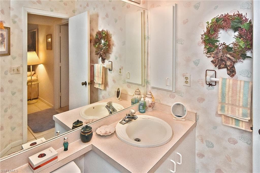 203 McGregor Park CIR-25