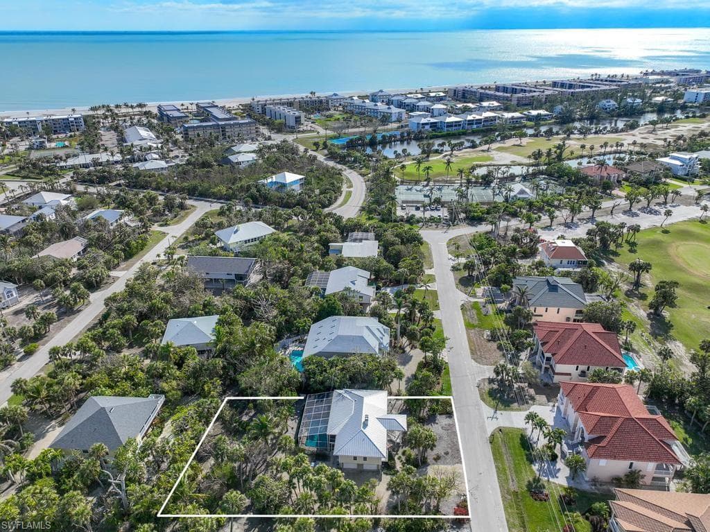 702 Pyrula AVE-1
