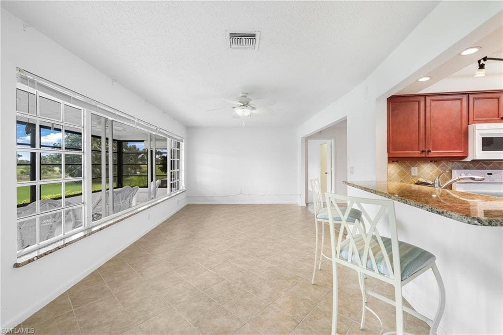 1381 N Brandywine CIR-7