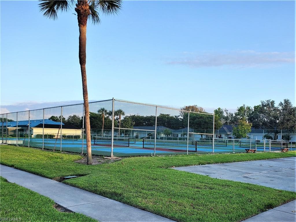 1381 N Brandywine CIR-41