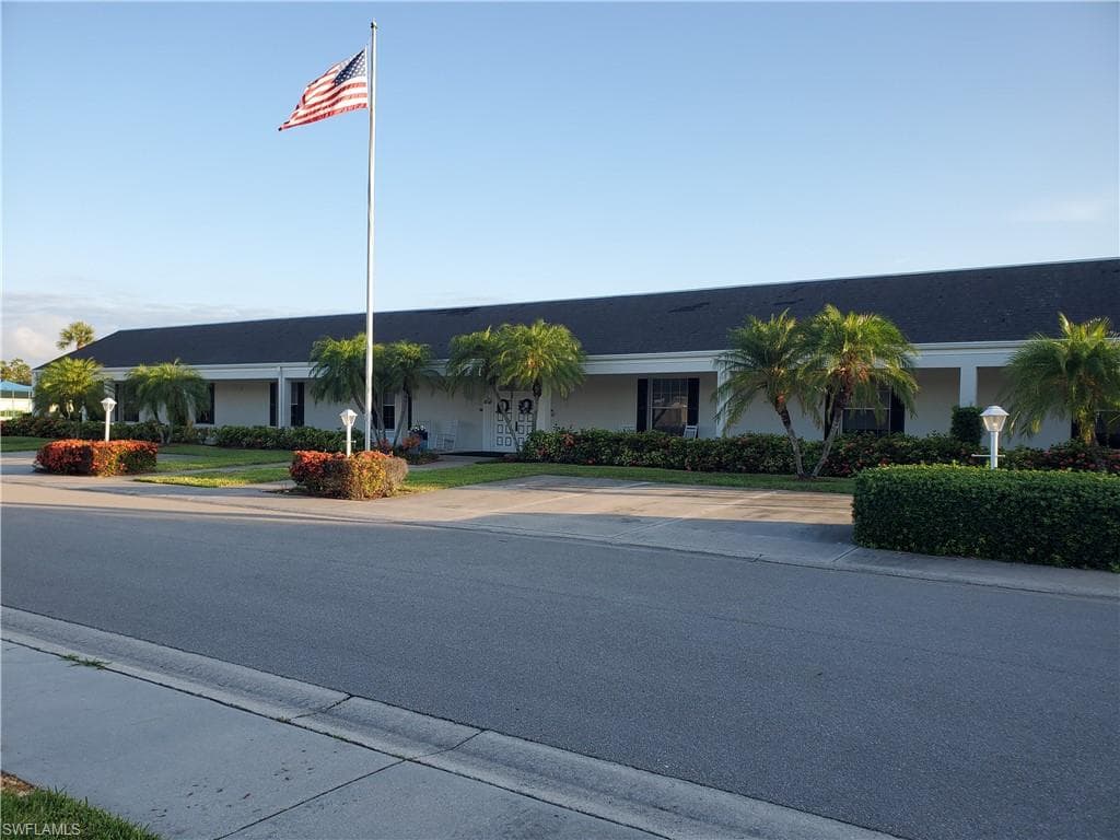 1381 N Brandywine CIR-37