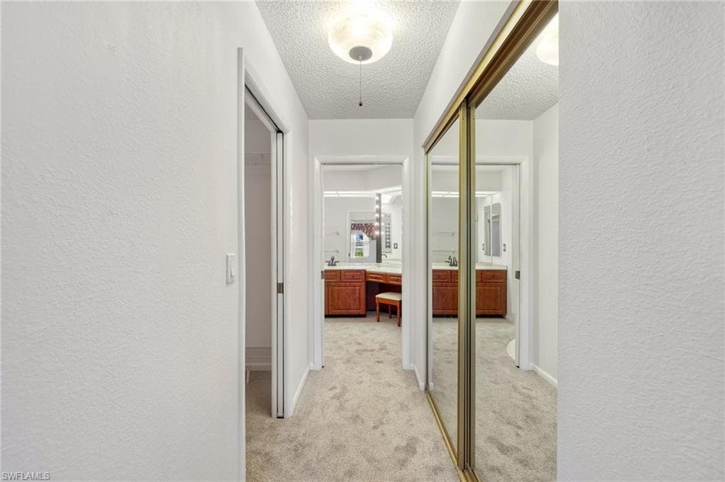 1381 N Brandywine CIR-19