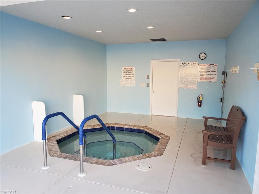 1381 N Brandywine CIR-40