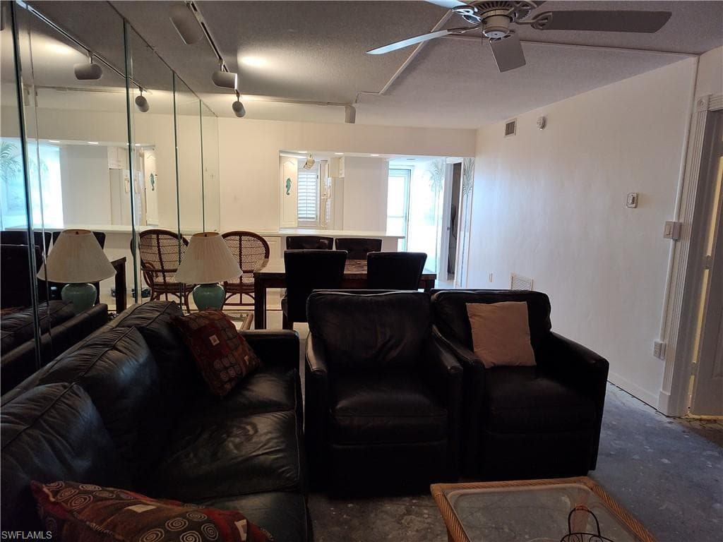 7400 Estero BLVD 528-2