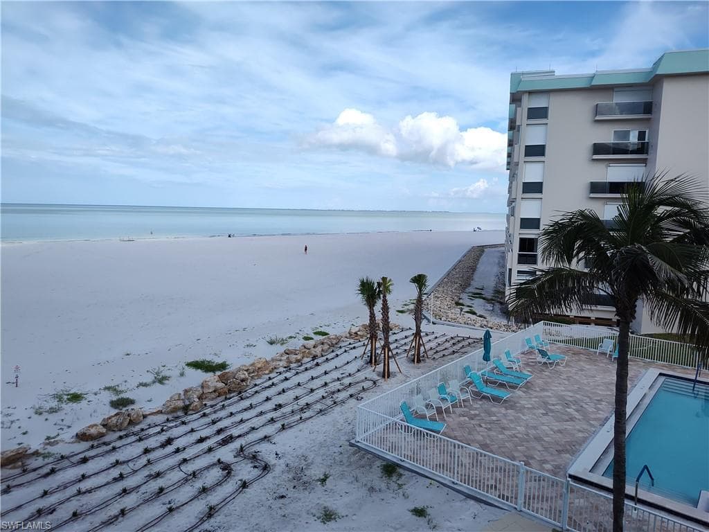 7400 Estero BLVD 528-6