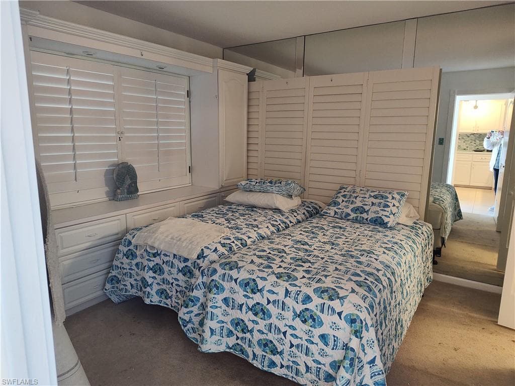 7400 Estero BLVD 528-4