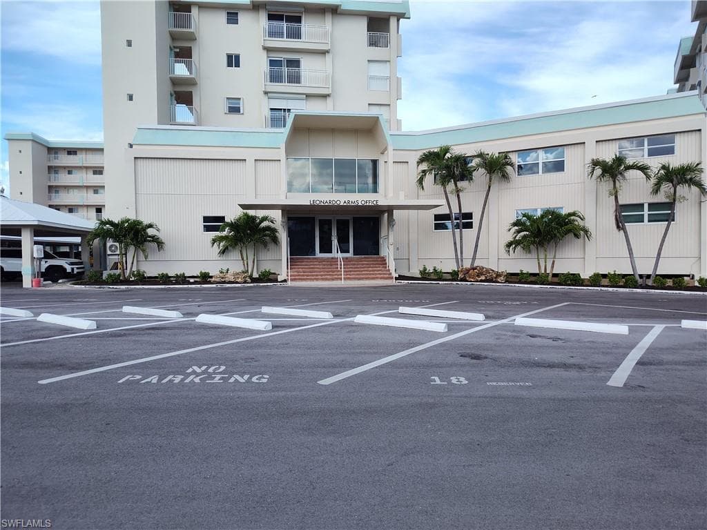 7400 Estero BLVD 528-8