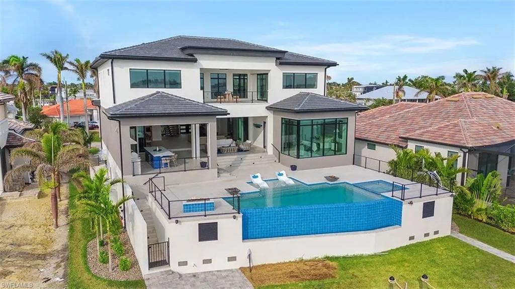 8030 Estero BLVD-32