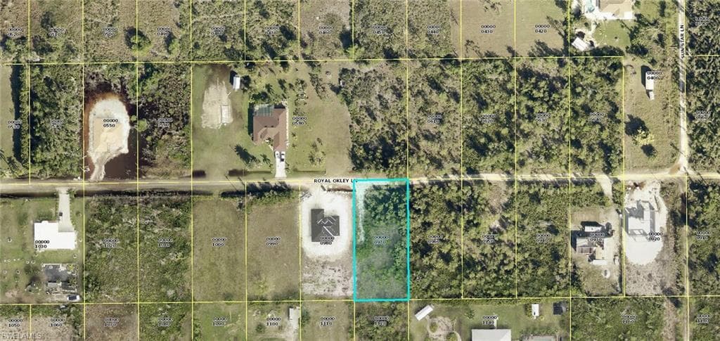 5841 Royal Okley LN-1