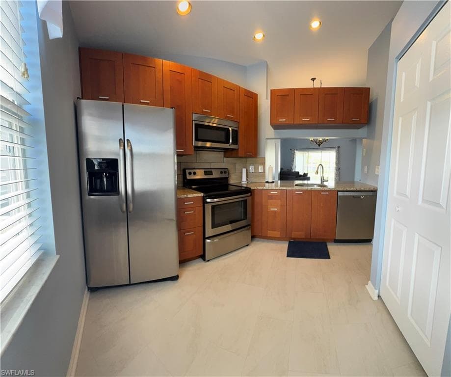 12065 Summergate CIR 203-6