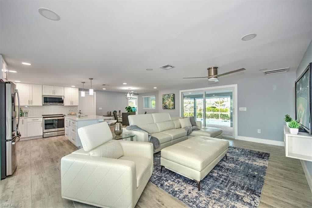 16 Palmview BLVD-12