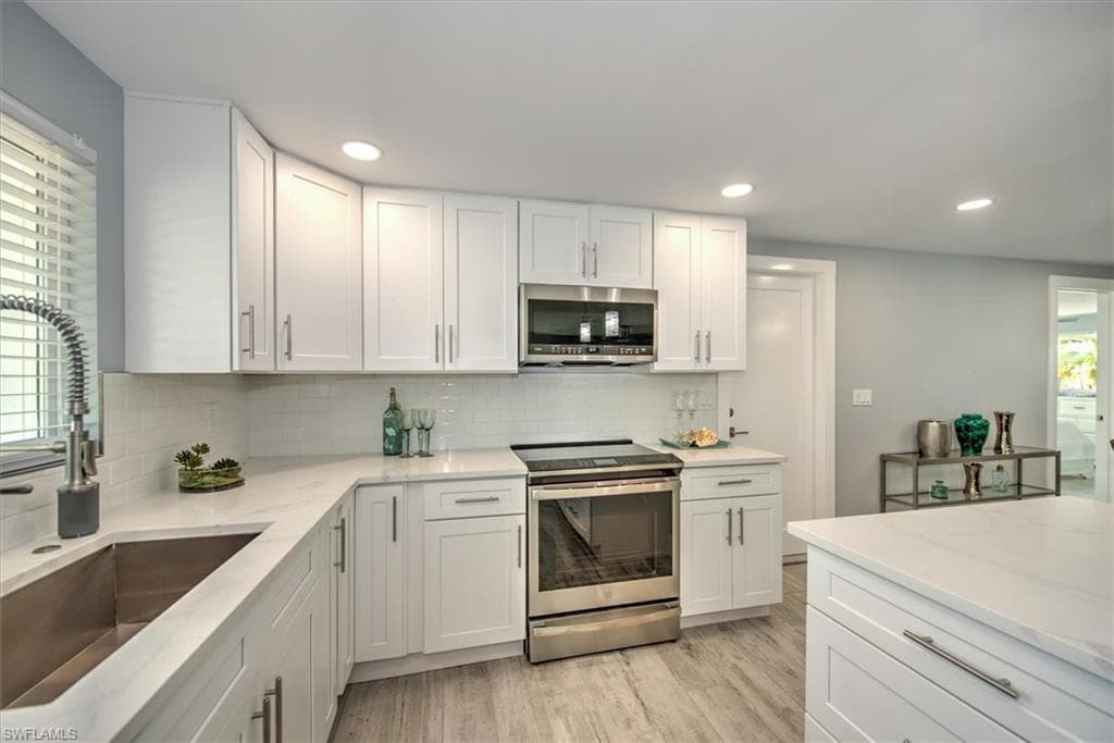 16 Palmview BLVD-7
