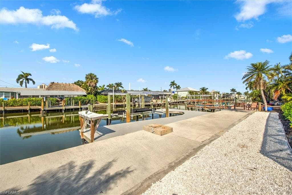 16 Palmview BLVD-32
