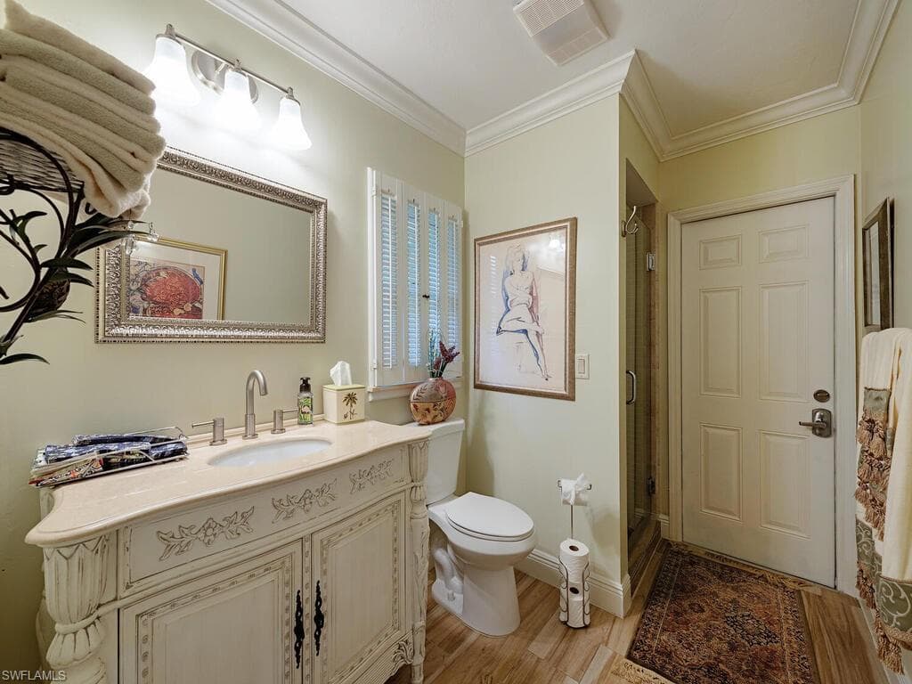431 Forest Hills BLVD-19
