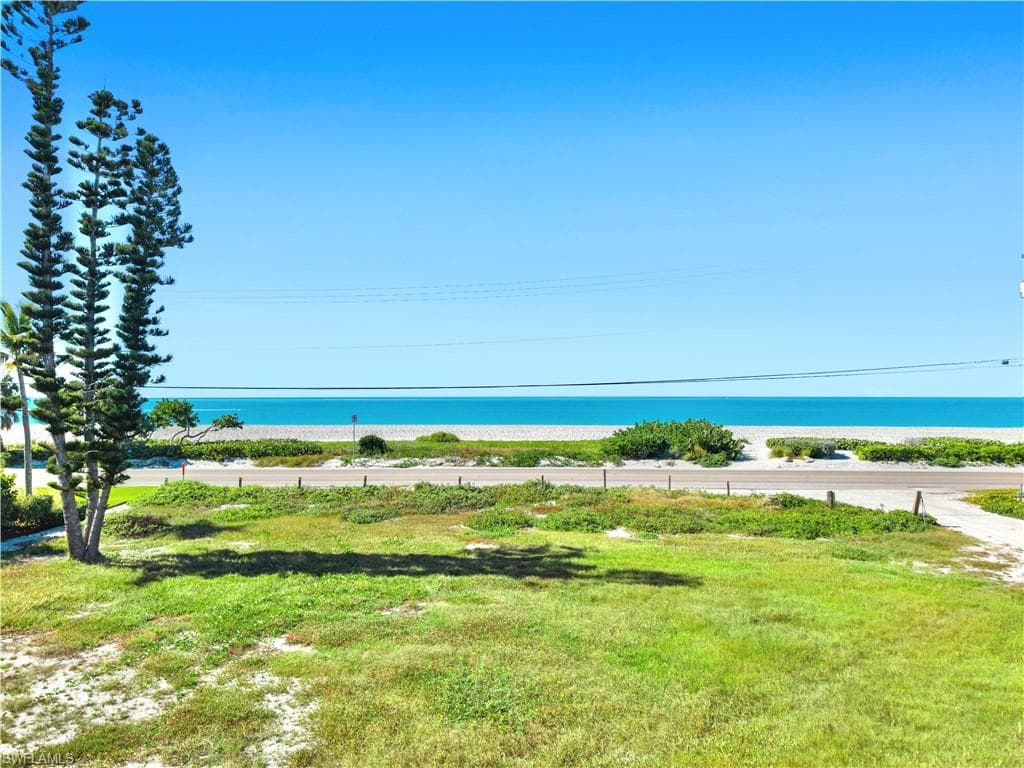 15819 Captiva DR-18