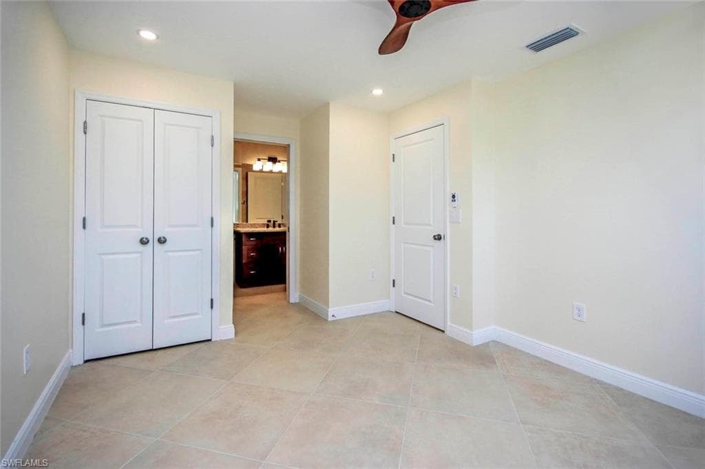 827 E Gulf DR M4-11