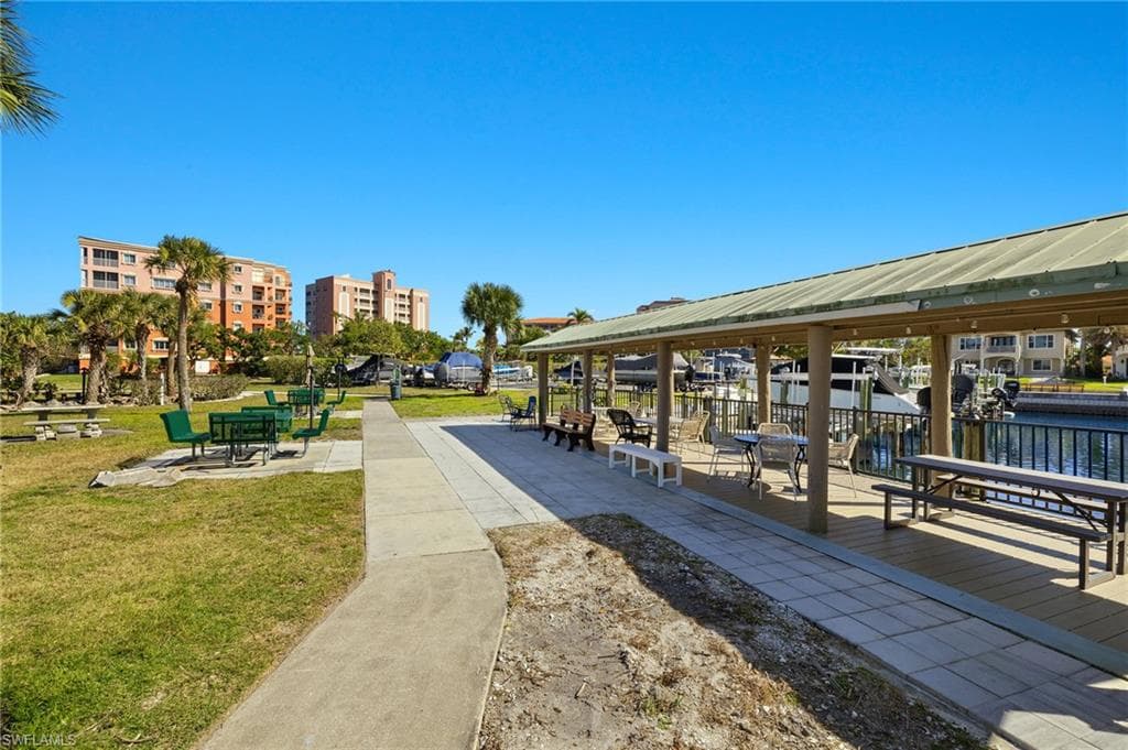 14811 Laguna DR 101-30