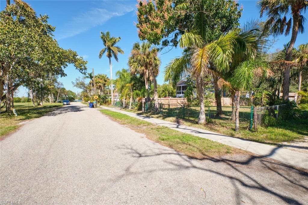 213 Delray AVE-3