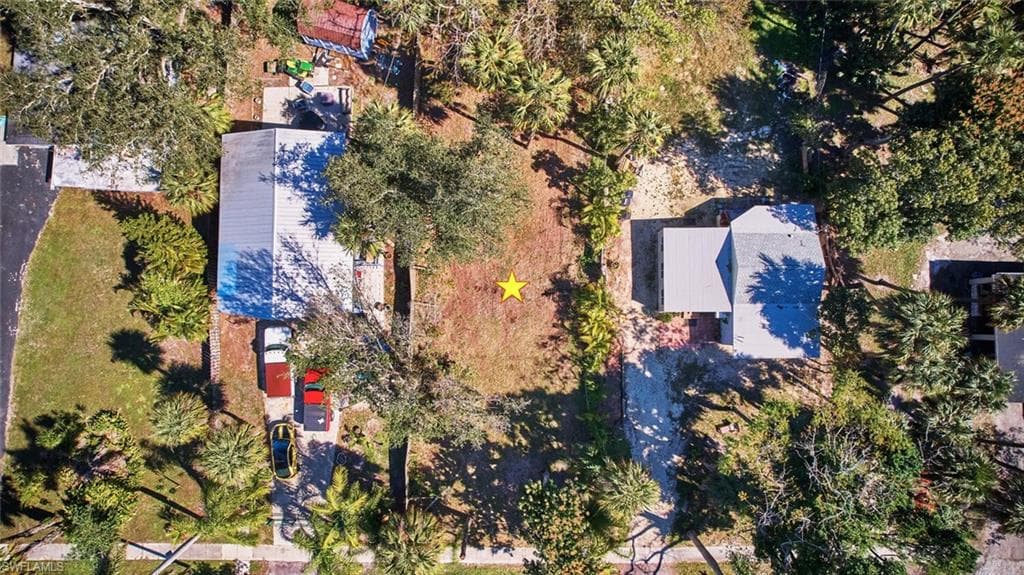 213 Delray AVE-11