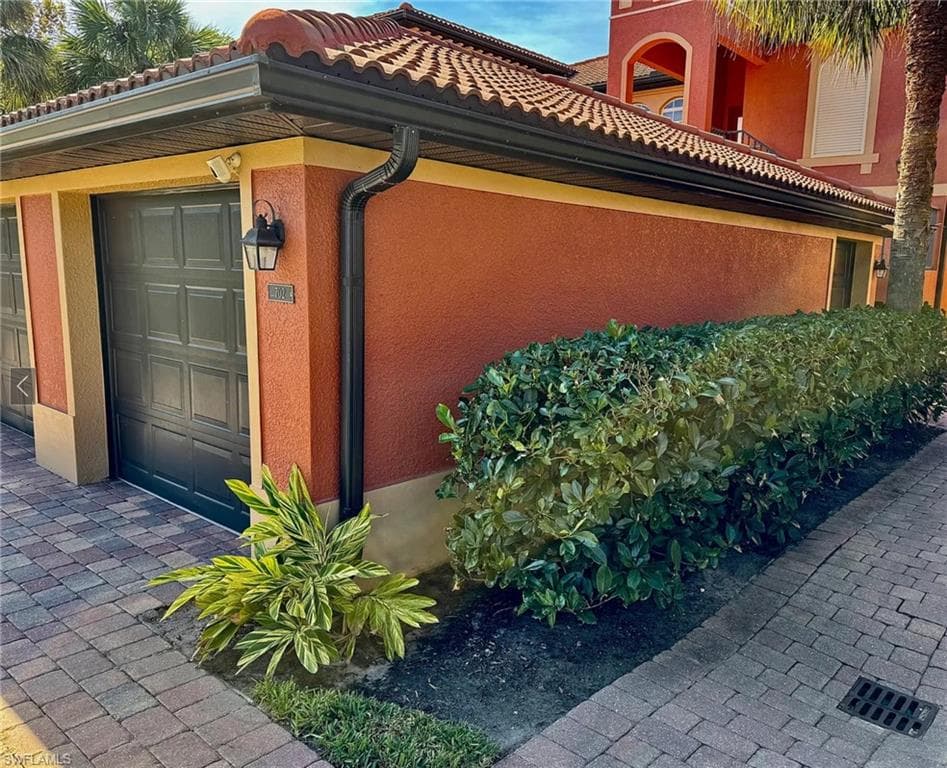 10025 Heather LN 702-1