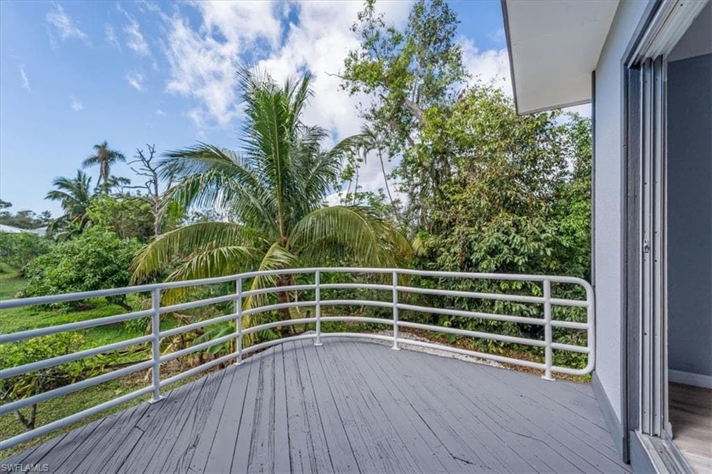 10925 Russell RD-27