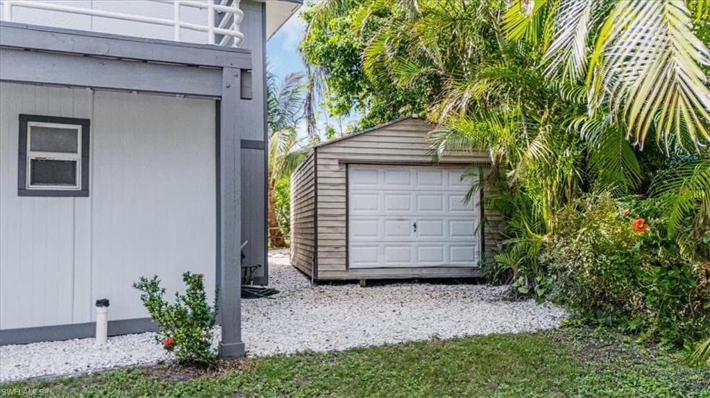 10925 Russell RD-3