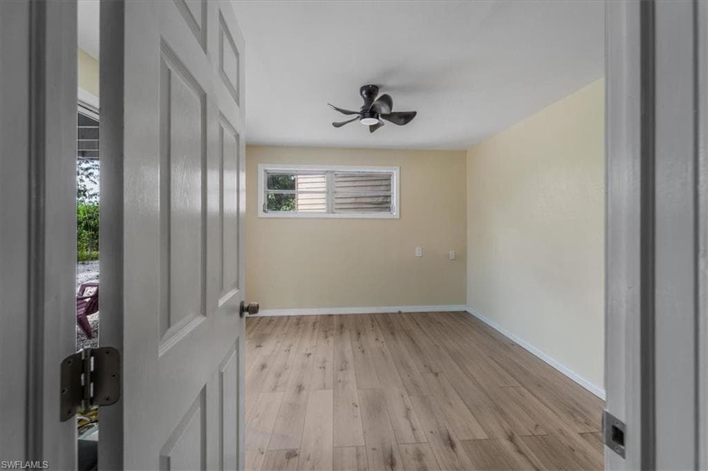 10925 Russell RD-36