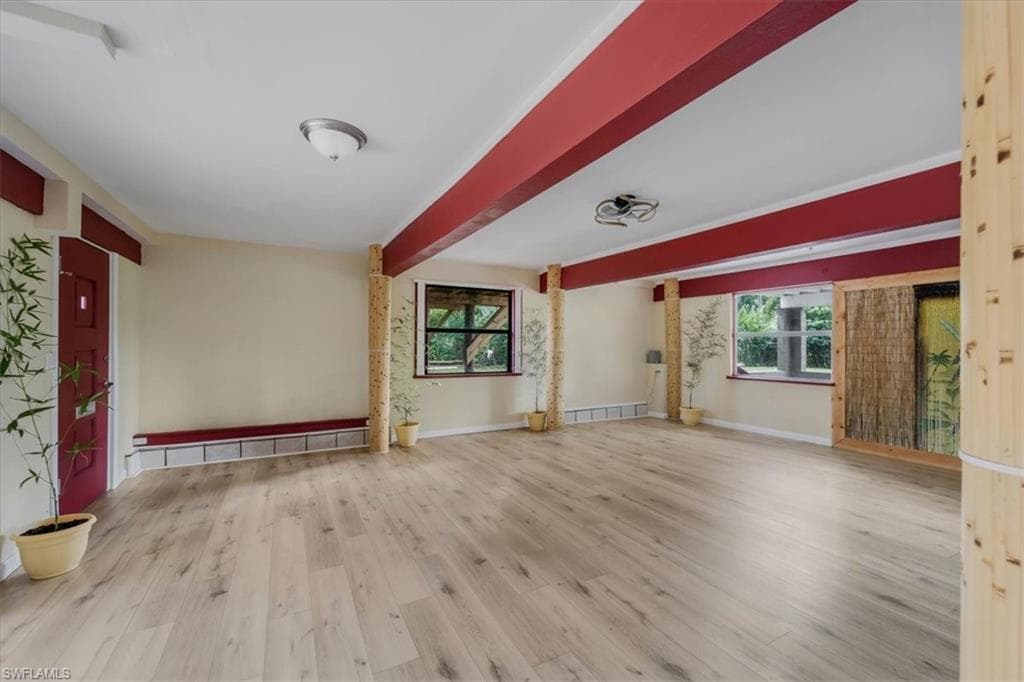 10925 Russell RD-33