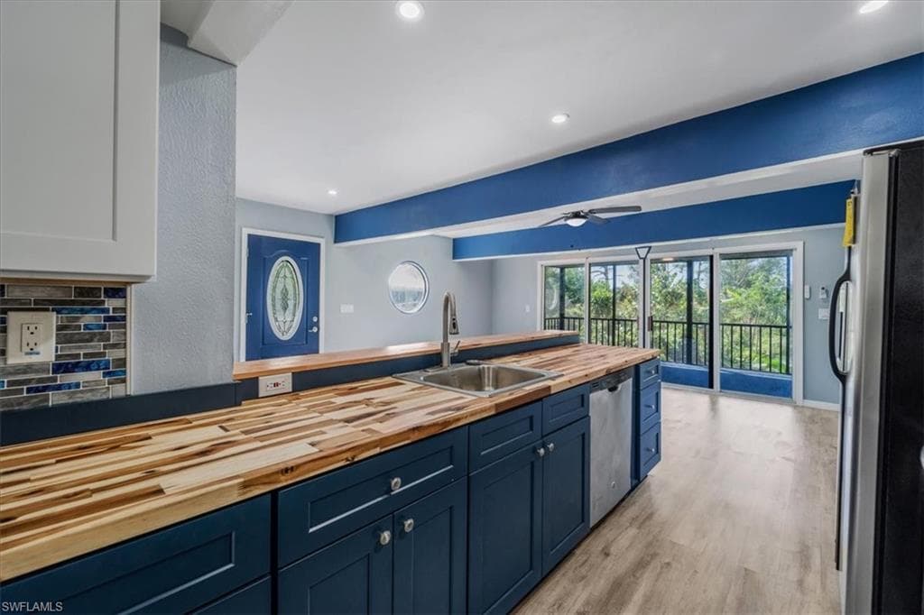 10925 Russell RD-14