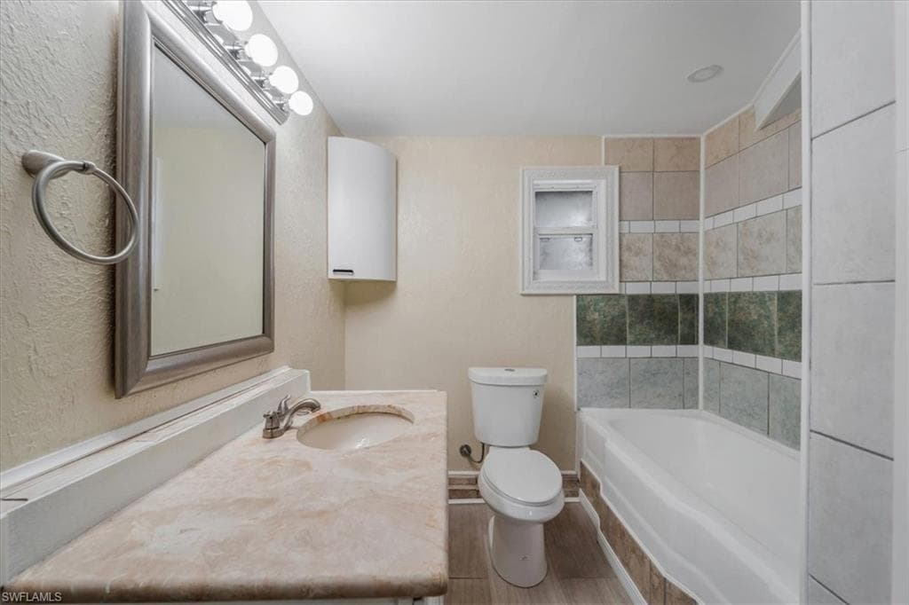 10925 Russell RD-41